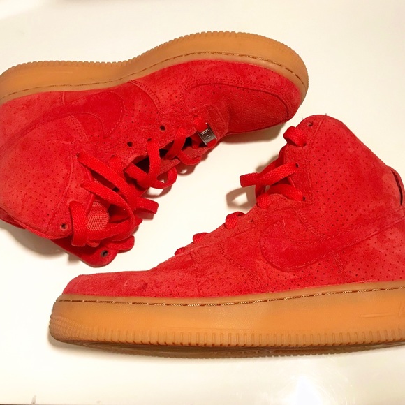 red nike uptowns
